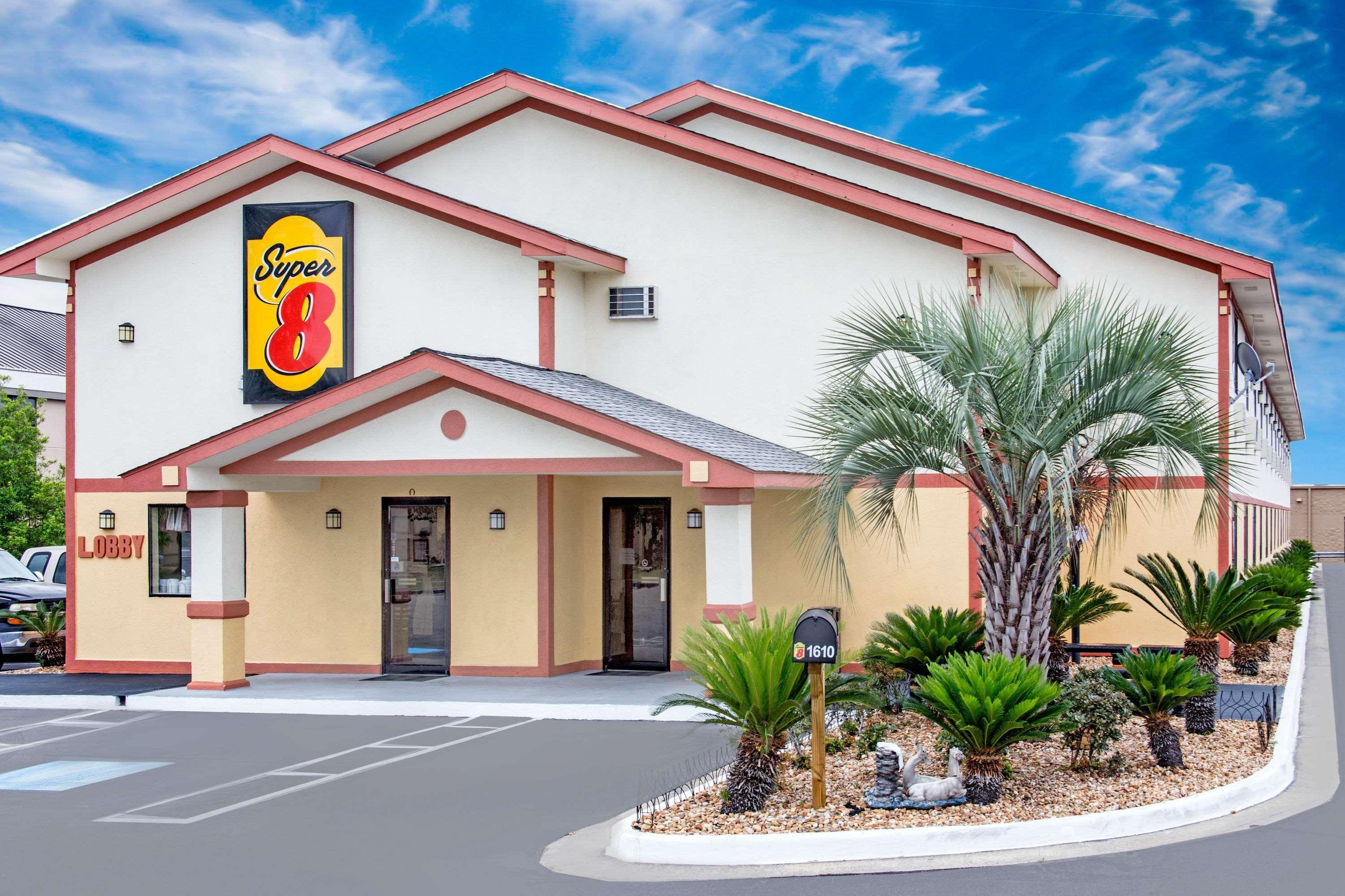 Super 8 By Wyndham Douglas Exterior foto