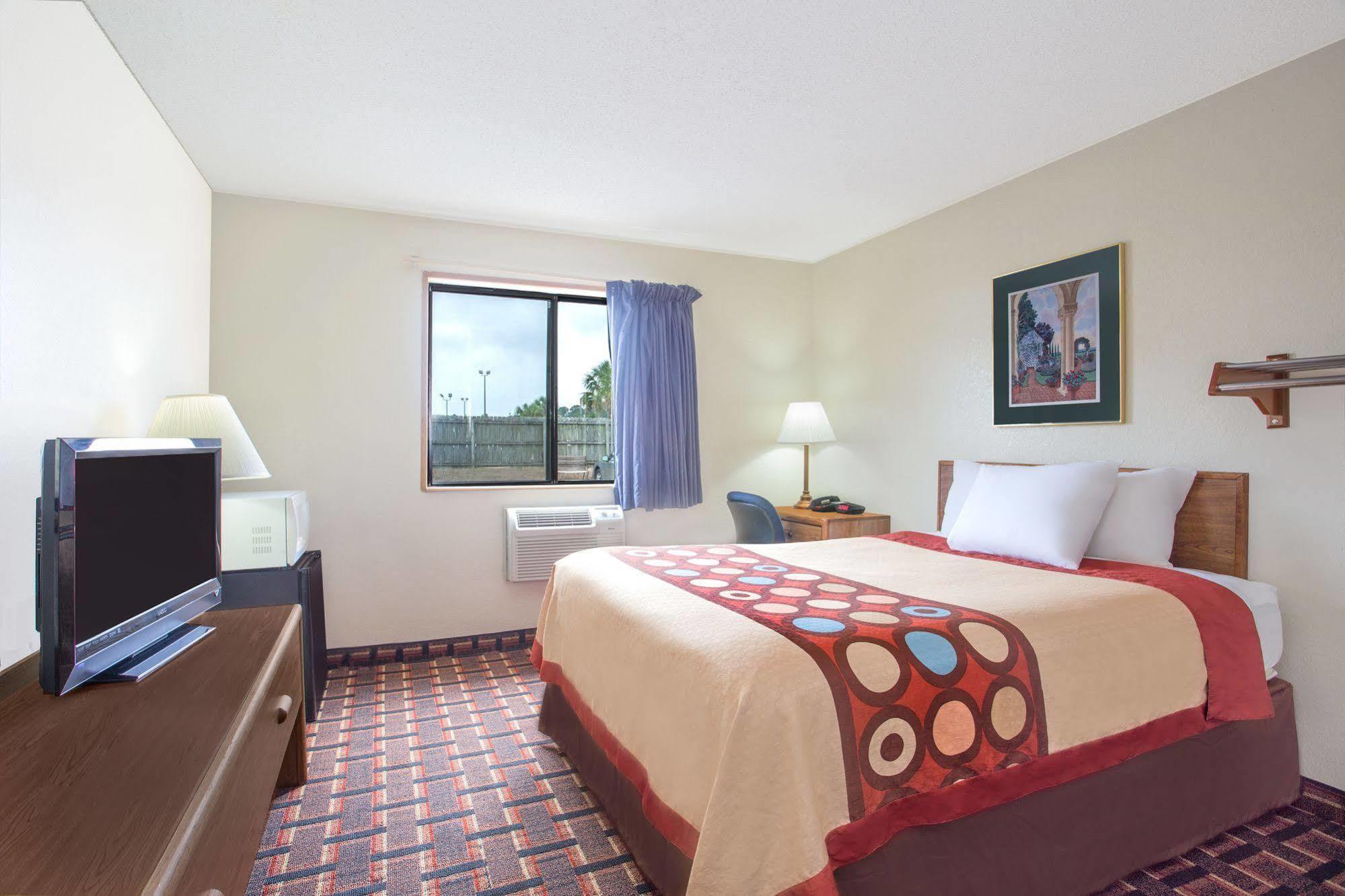 Super 8 By Wyndham Douglas Exterior foto